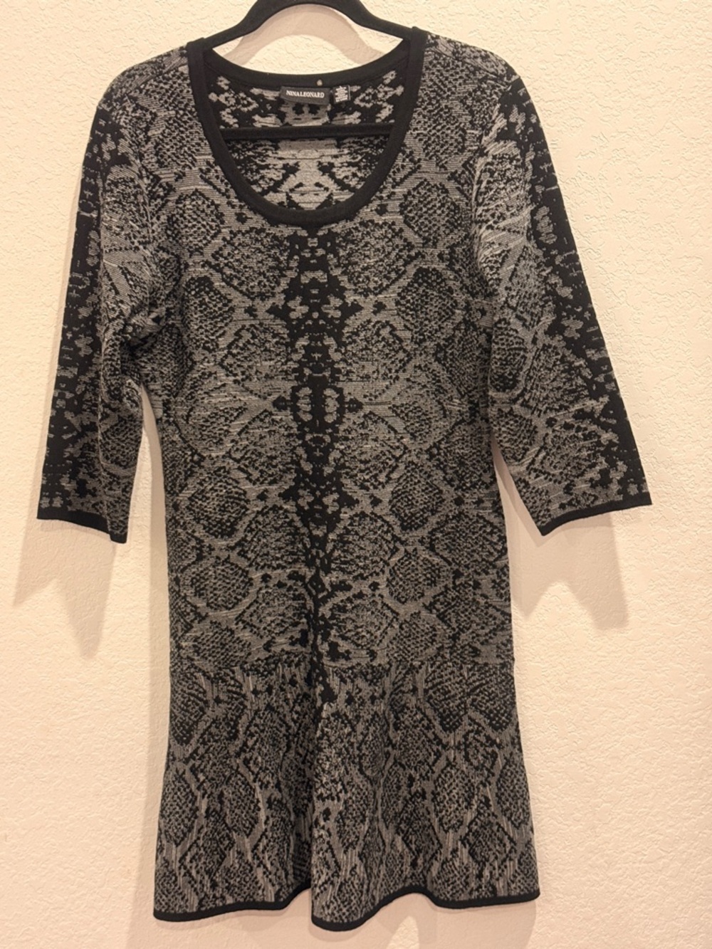 Nina Leonard Black and Gray Snake-Print Long Sleeve Dress